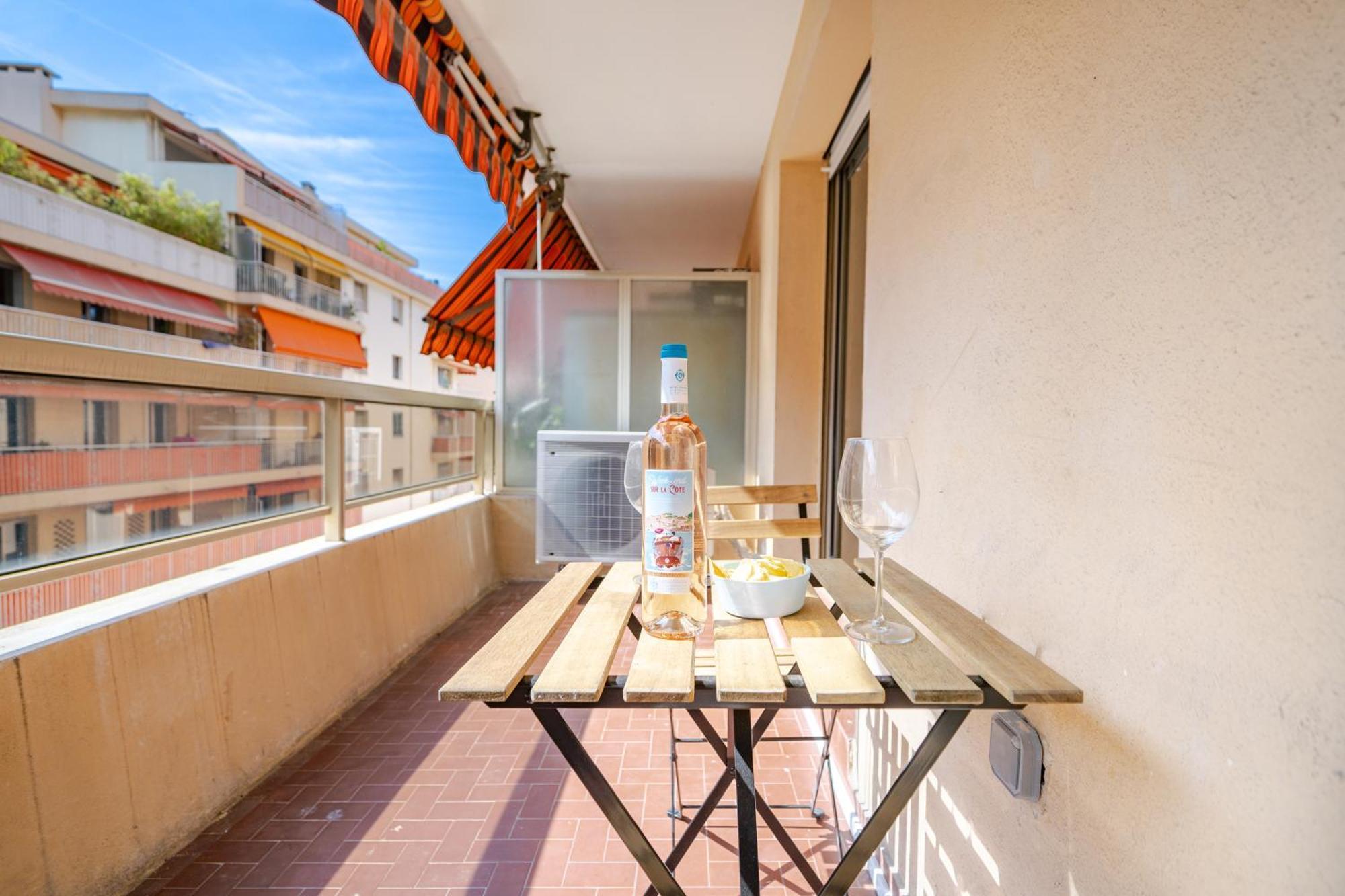 Near Old Town And Apartment Fully Renovated Nice Buitenkant foto