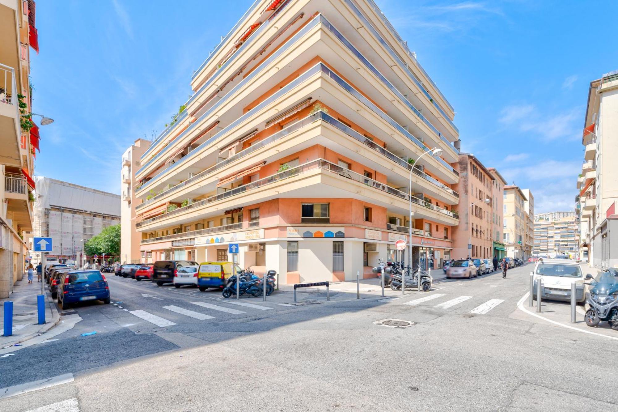 Near Old Town And Apartment Fully Renovated Nice Buitenkant foto